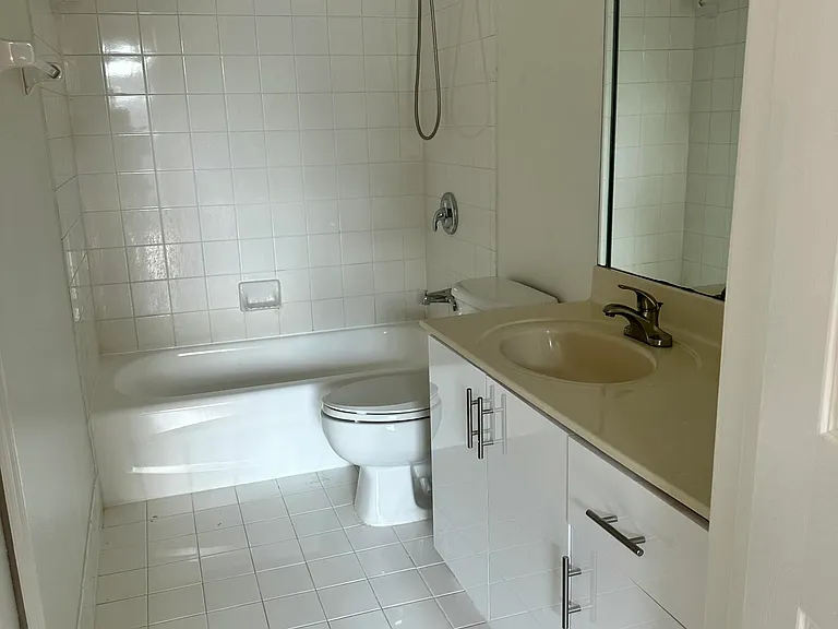 7085 Nova Dr #320 — Photo 11