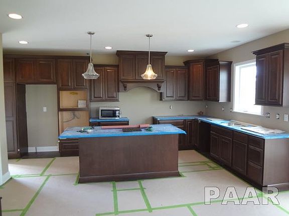 4th image of 11221 N Blackstone Ct
