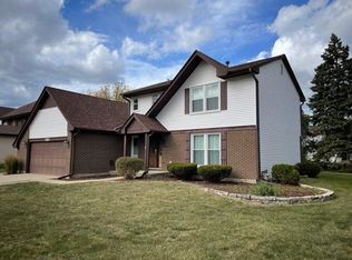 580 Montego Dr, Elk Grove Village, IL 60007