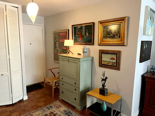 1065 Park Avenue image 14 of 14