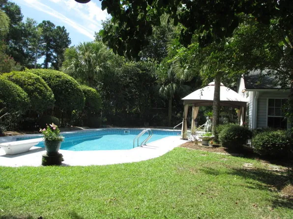 192 Bamert St, Summerville, SC 29483