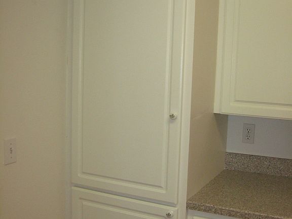 4th image of 3234 Oakcrest Dr NW