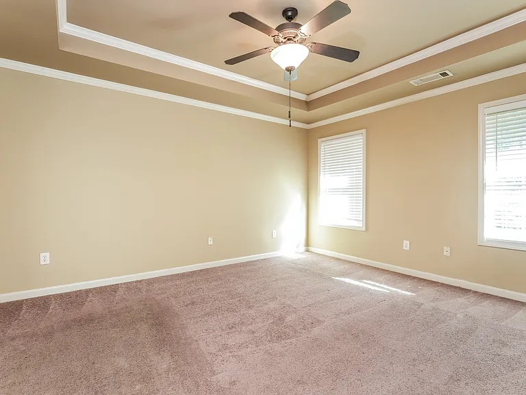 4431 Dallis Ct — Photo 6