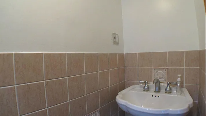 Rented by Keller Williams NYC | media 25