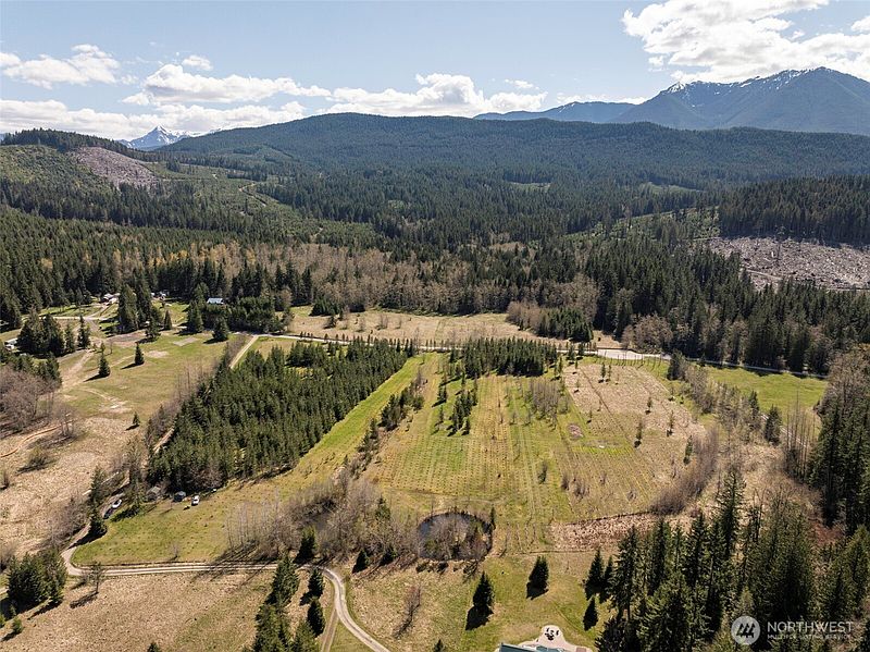2nd image of 4890 Lost Mountain Road