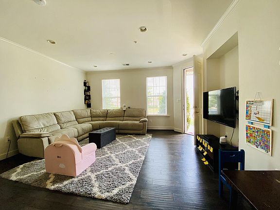 Level 1 - Living Room