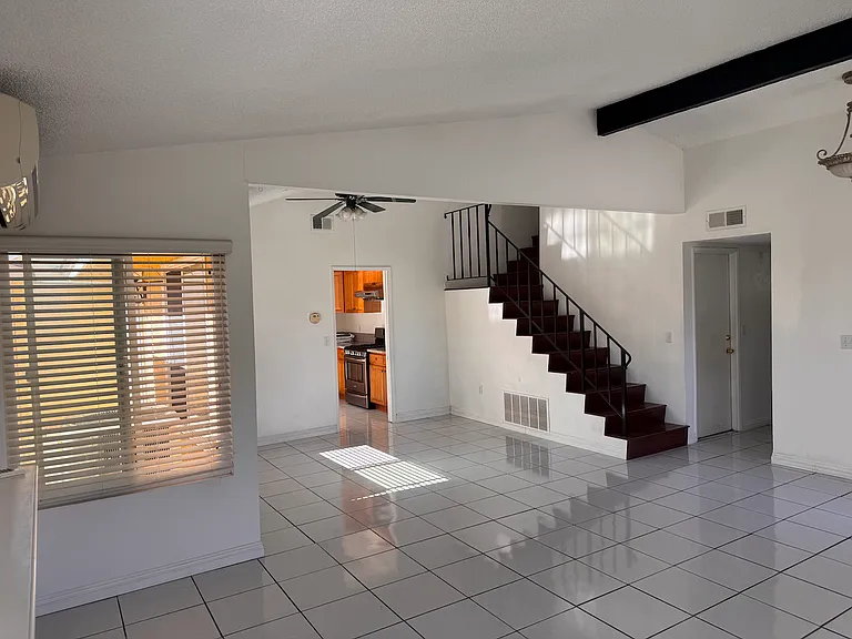 2707 Amanda St #A — Photo 3