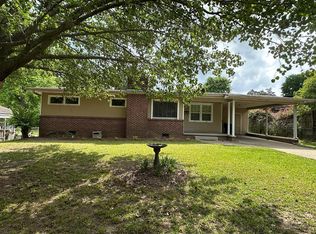 1804 Macarthur Dr, Vicksburg, MS 39180