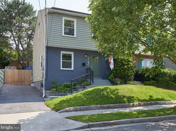 807 Delafield St NE, Washington, DC 20017