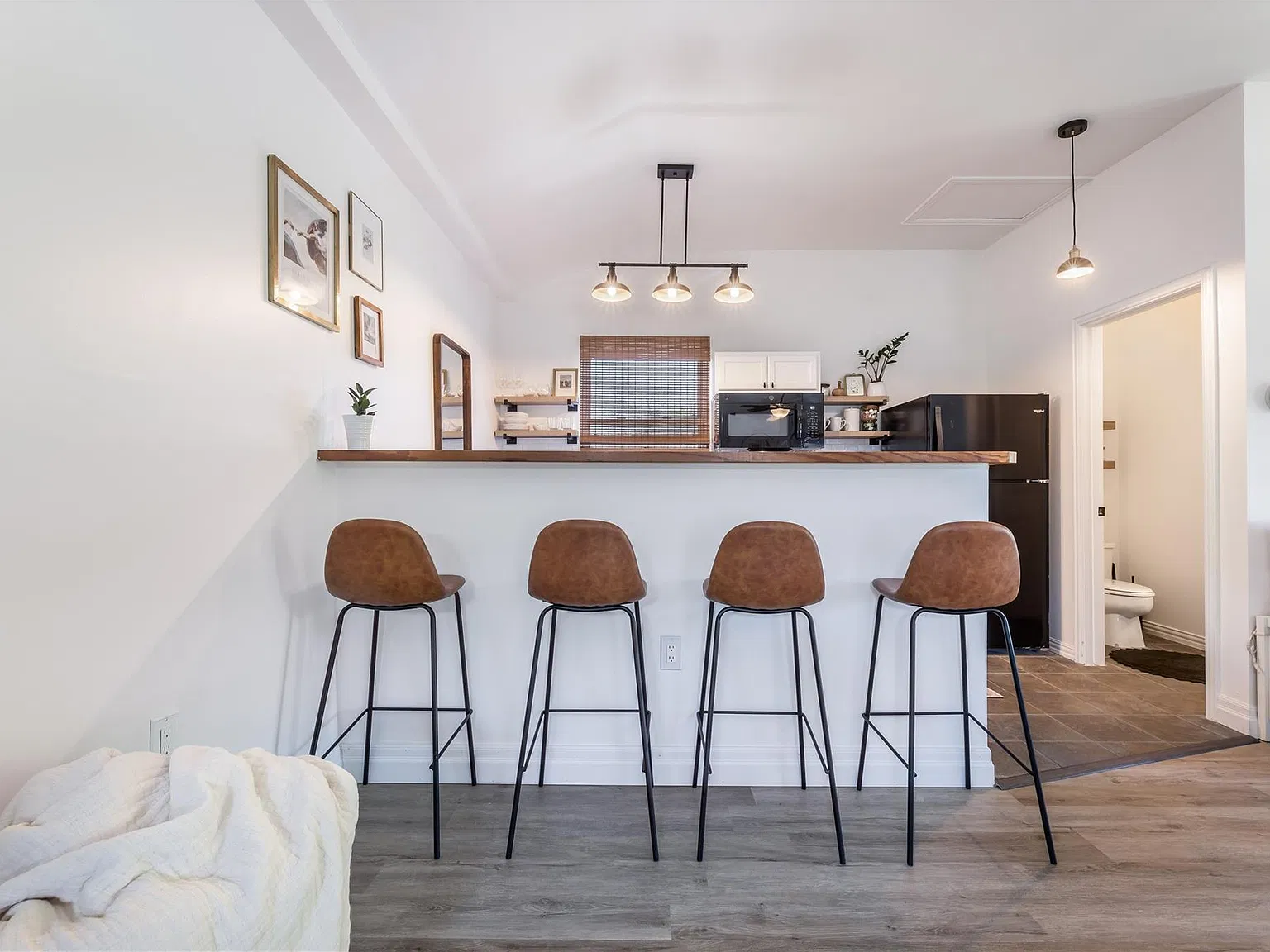 1 bed, 600 sqft, $1,700 — Photo 3