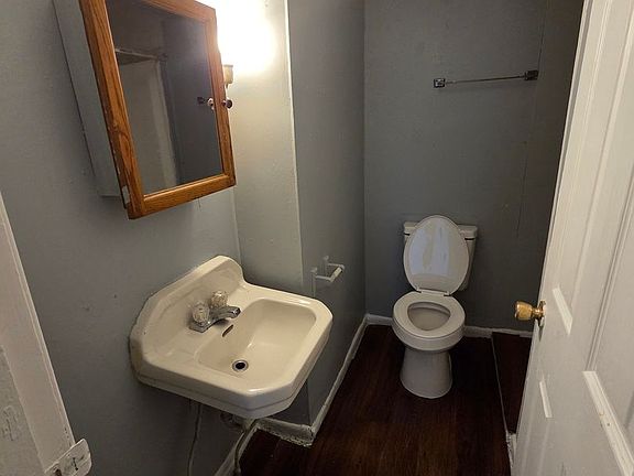 4th image of 405 E 13th St #1