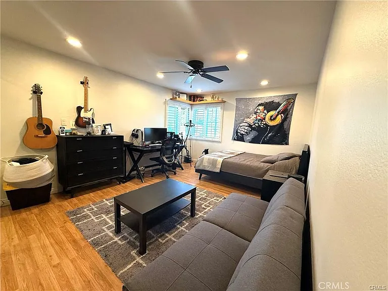 548 Sycamore Ave — Photo 17