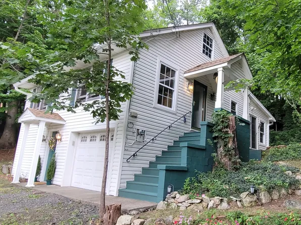 32 Cherry St, Fort Montgomery, NY 10922