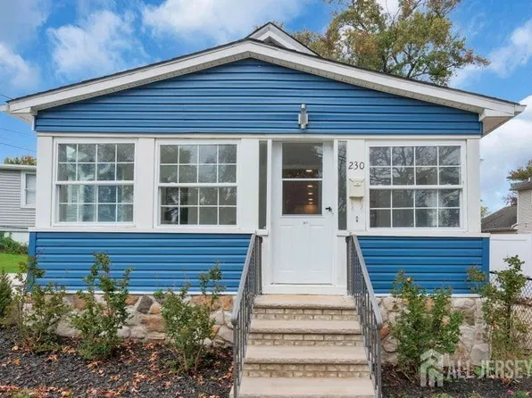 230 Hillcrest Ave, Laurence Harbor, NJ 08879