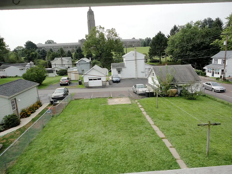 730 Bloom Rd — Photo 9