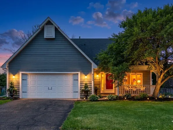 8906 Woodhall Xing N, Brooklyn Park, MN 55443