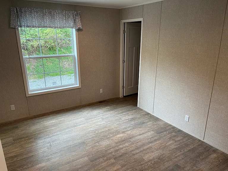 20 Glenn Ave — Photo 13
