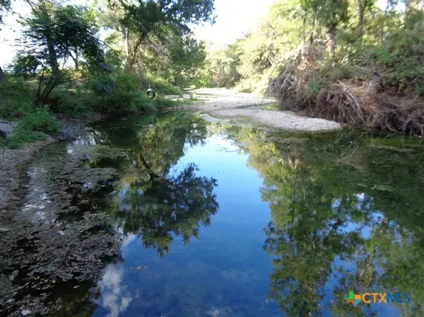 900 Cooks Ln, Gatesville, TX 76528