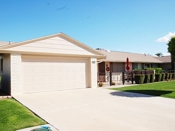 2nd image of 10508 W Tropicana Cir