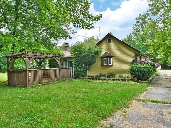 2377 Risher Rd SW, Warren, OH 44485