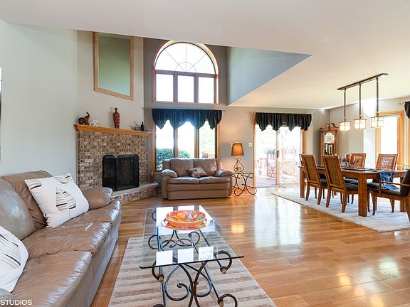 5th image of 19411 Cranfield Ln