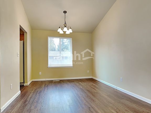 5th image of 17218 12th Avenue Ct E