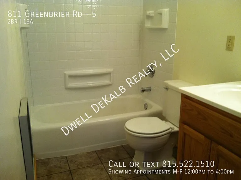 811 Greenbrier Rd #5 — Photo 6