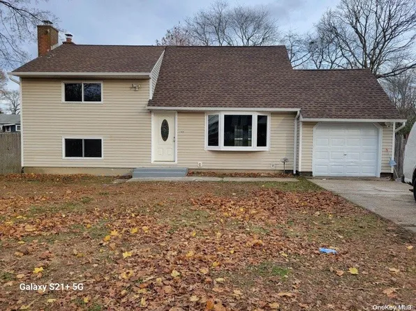 1533 Ferndale Boulevard, Central Islip, NY 11722