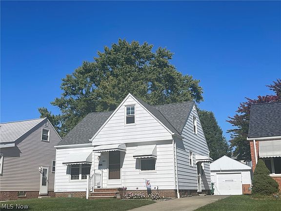 5th image of 403 E 323rd St