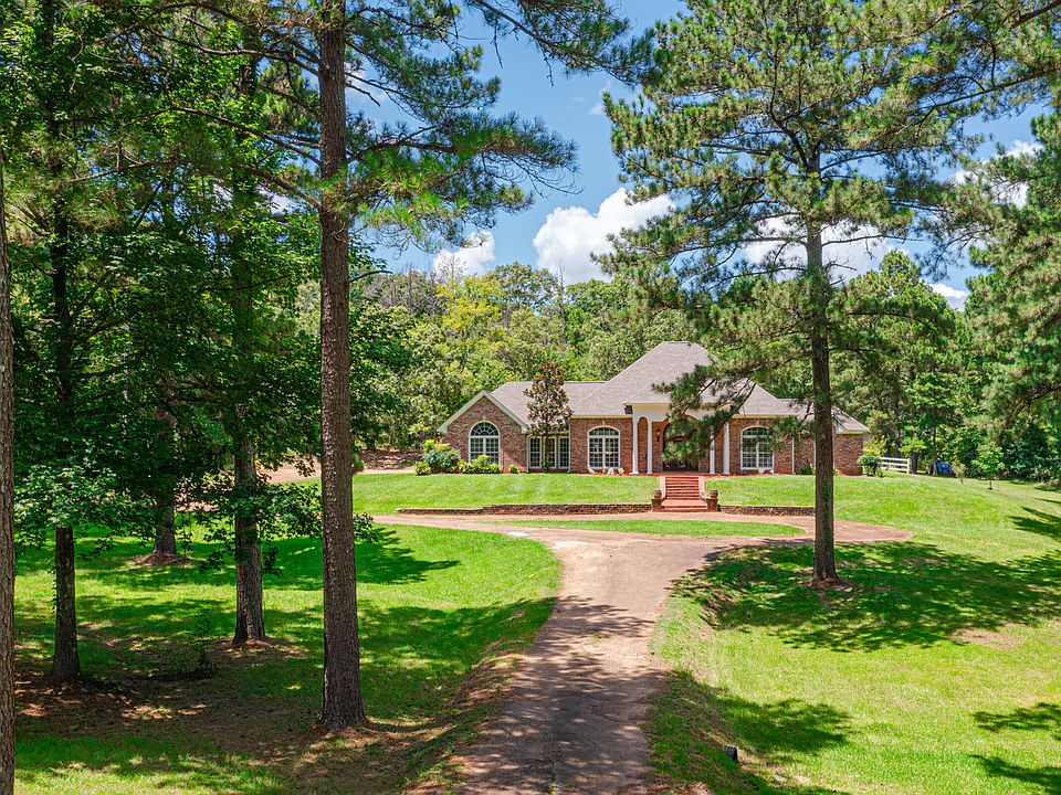 1st image of 120 Midway Estates Dr