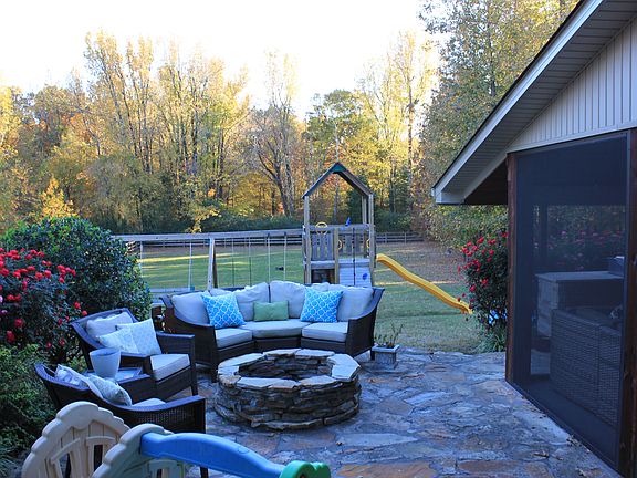 flagstone patio and fire pit