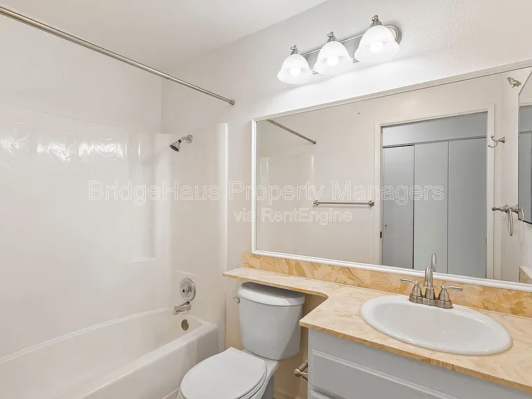 5750 Friars Rd #204 — Photo 31