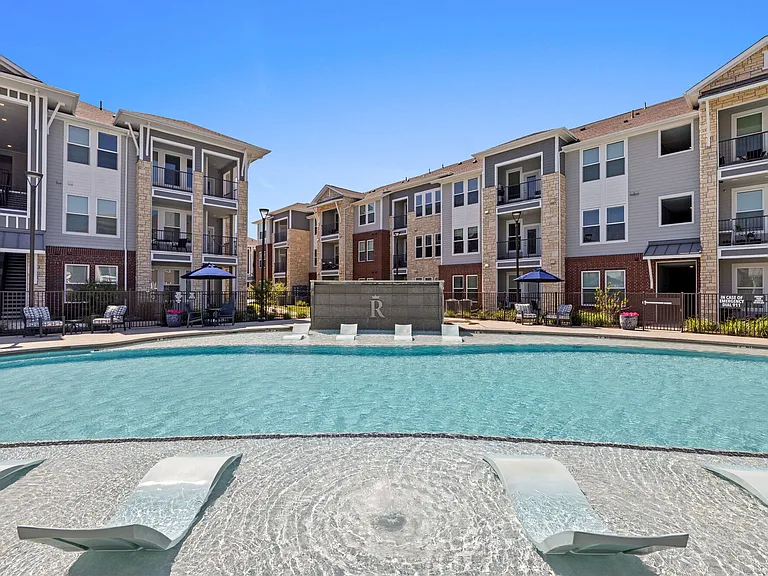 Royalton at Creeks of Legacy — Photo 9