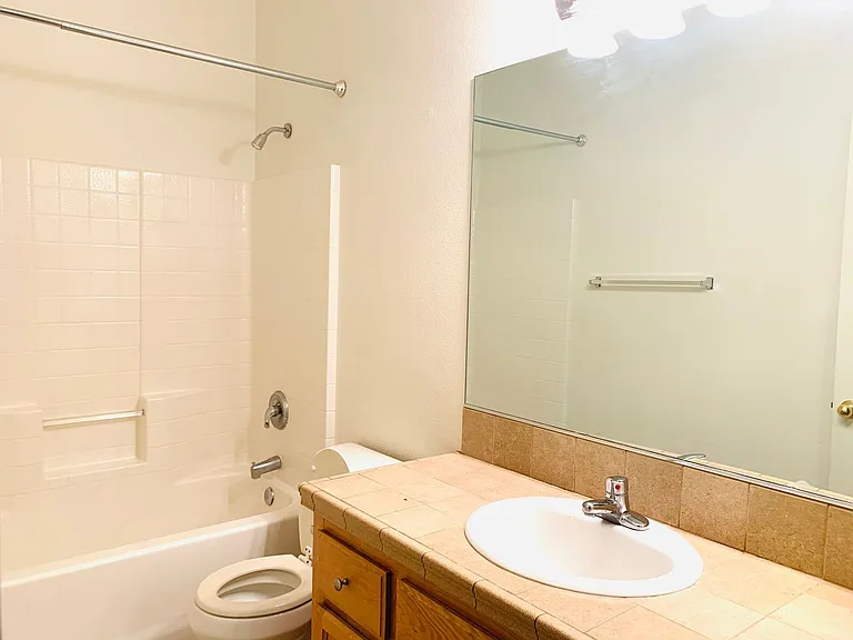 5499 Mariposa Ave — Photo 7