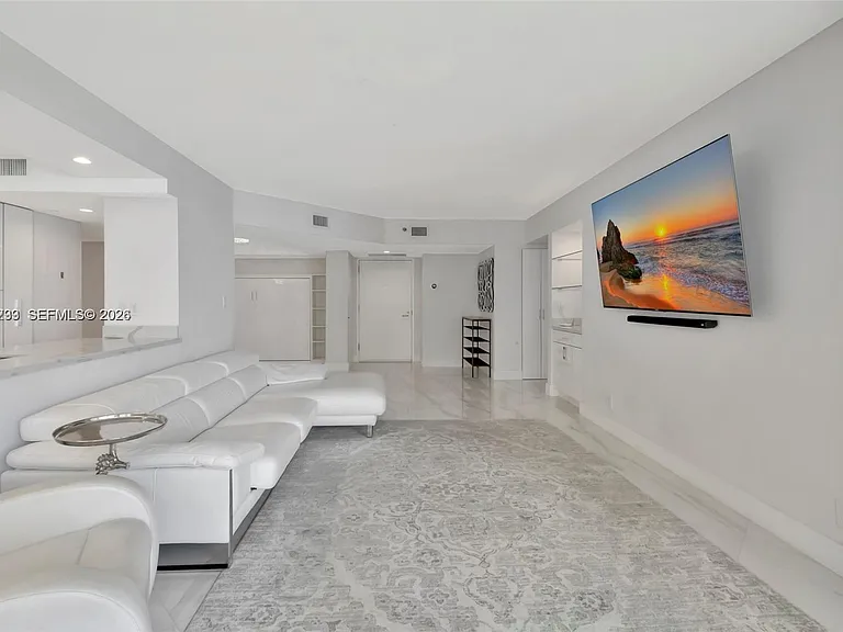 16425 Collins Ave #1612 — Photo 7