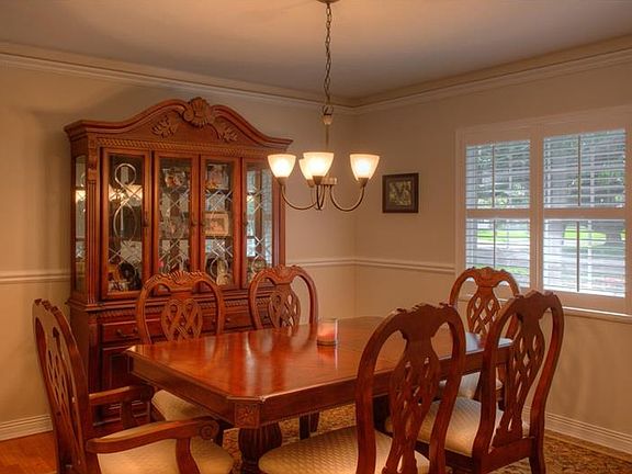 4th image of 602 Valle Vista Dr