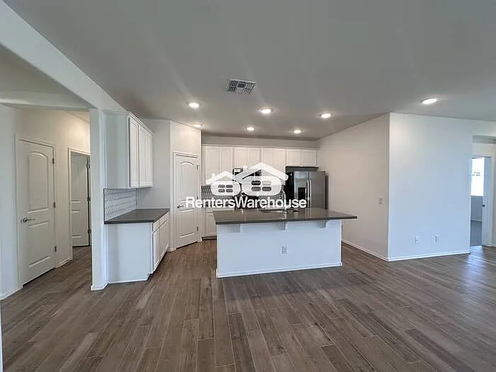 17176 W Corrine Dr — Photo 4