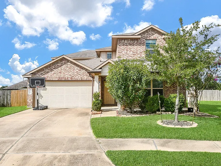 29251 Jacobs River Dr — Photo 1