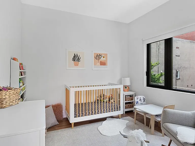 117 Underhill Ave — Photo 9