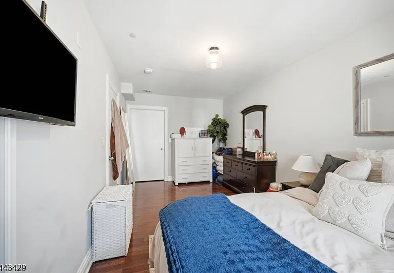 52 Elm St — Photo 15