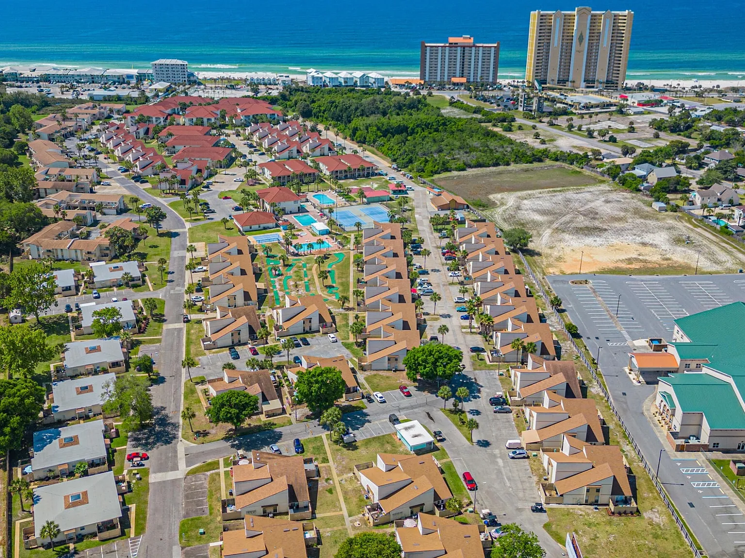 17462 Front Beach Rd — Photo 1