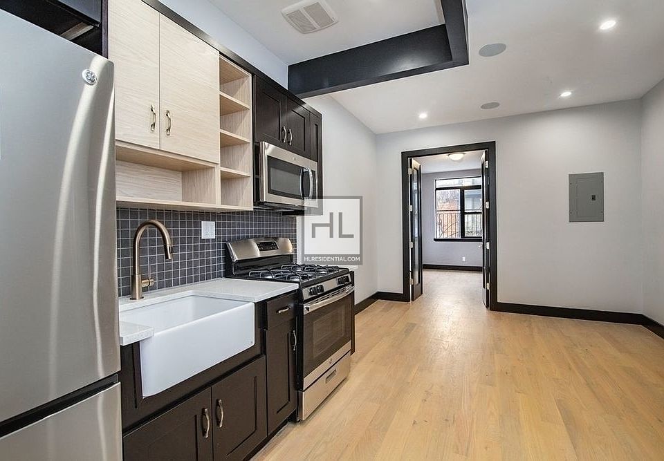 1st image of 150 Meserole St #4RR