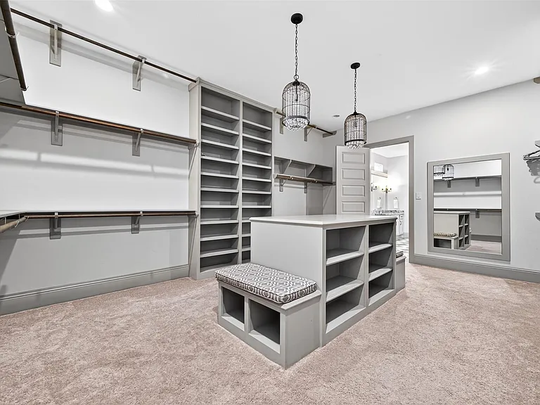 2072 Laurie Darlin Dr — Photo 17