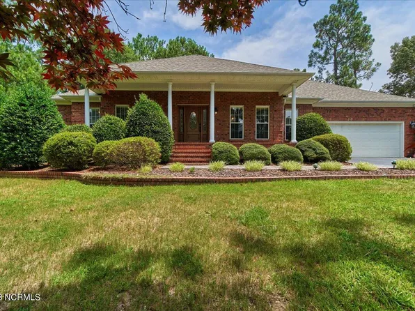 24 Princess Gate Drive, Whispering Pines, NC 28327