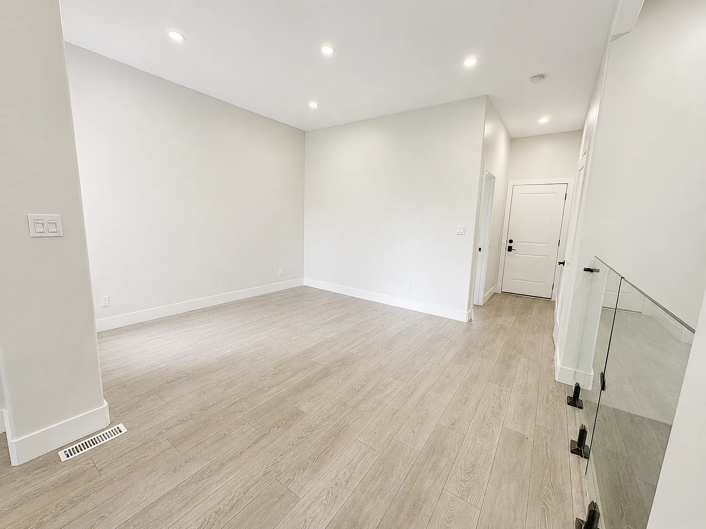 482 King Williams St - Unit 1 — Photo 3