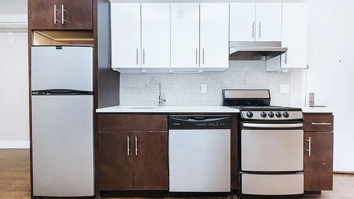 Rented by Nooklyn NYC LLC | media 42