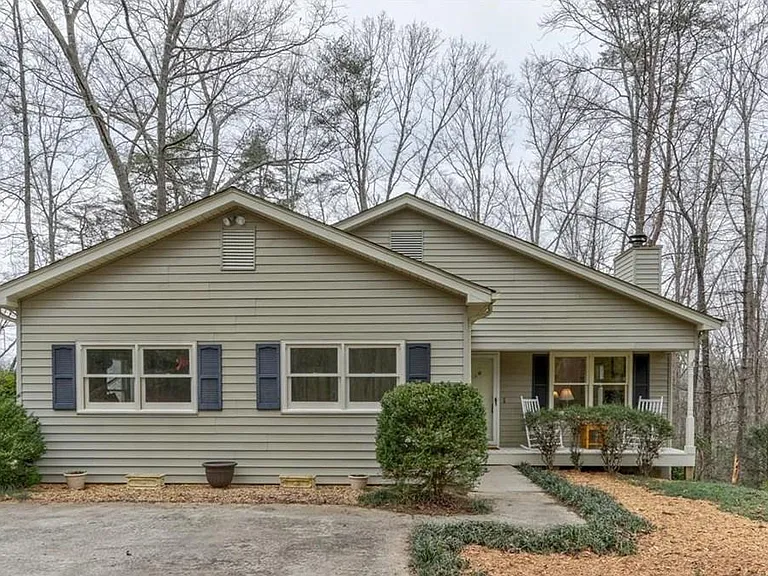 102 Hickory Ln — Photo 23
