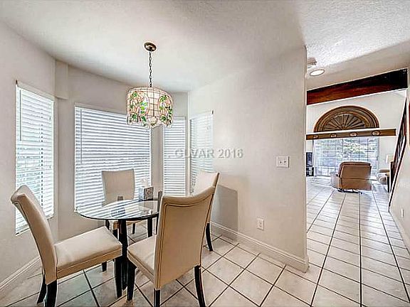 5th image of 3989 Weybridge Dr