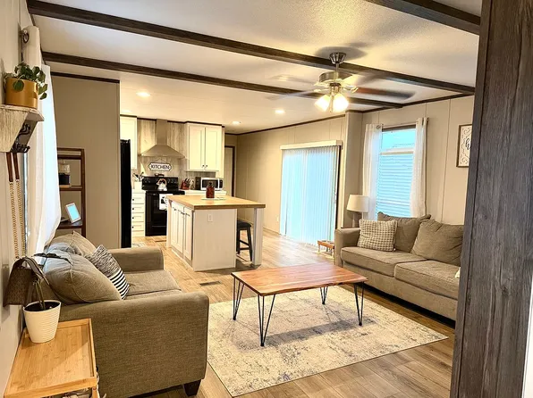 2899 Sugarloaf Dr Trailer 222, Lake Charles, LA 70607