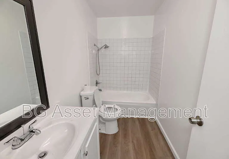 212 Westwood St — Photo 13